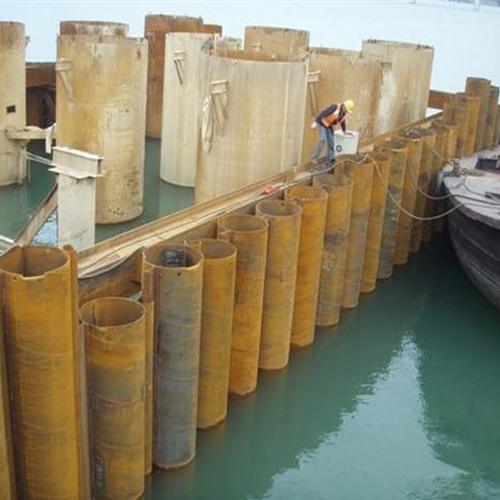 延边钢护筒现场安装